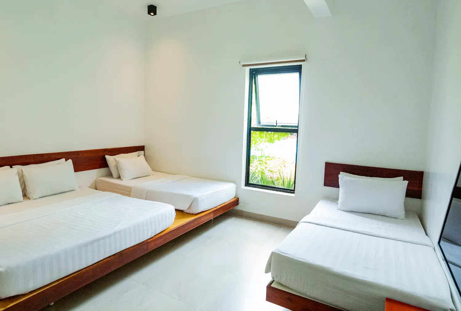 Quadruple Room - Image 2