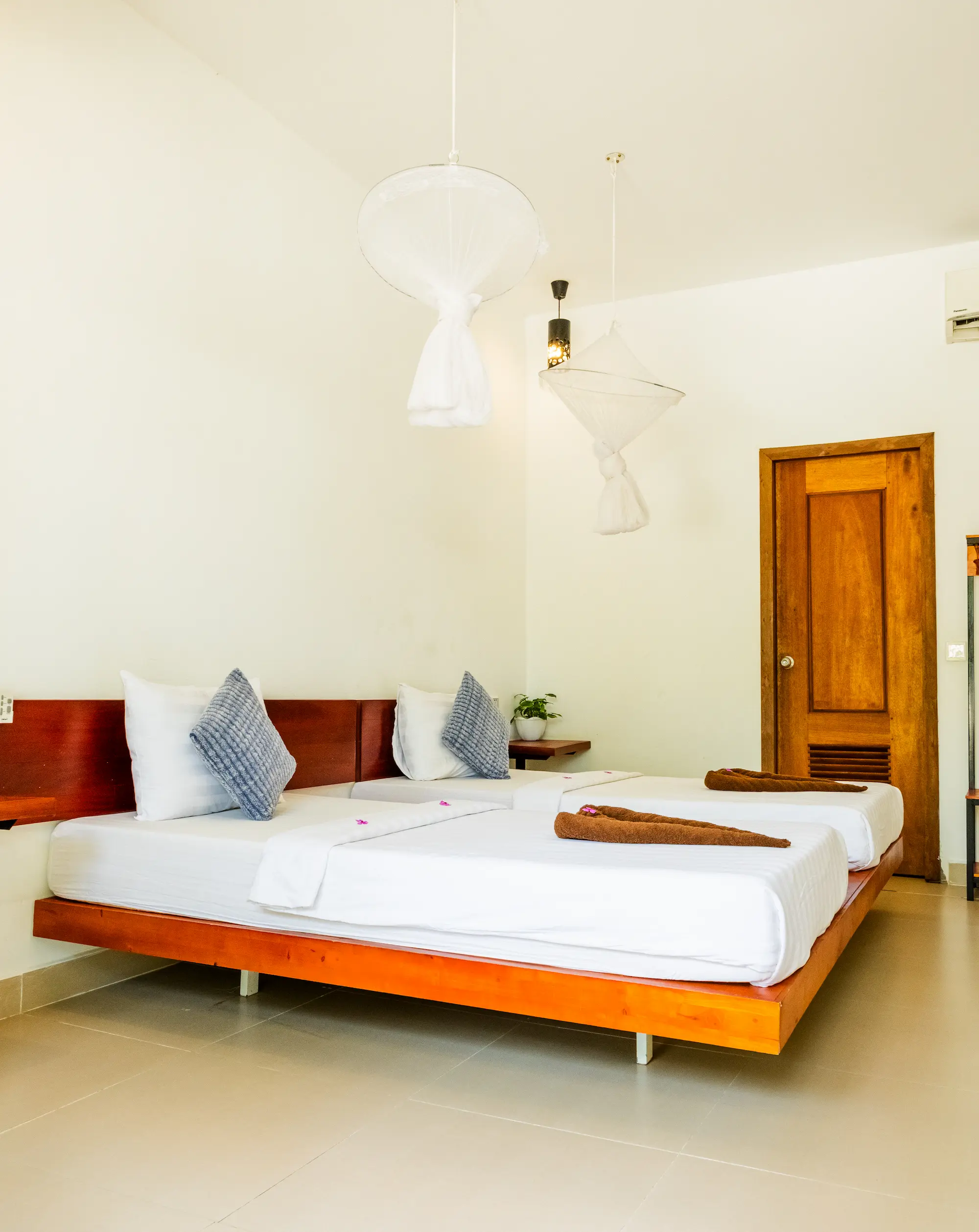 Twin Room with Terrace - Image 3