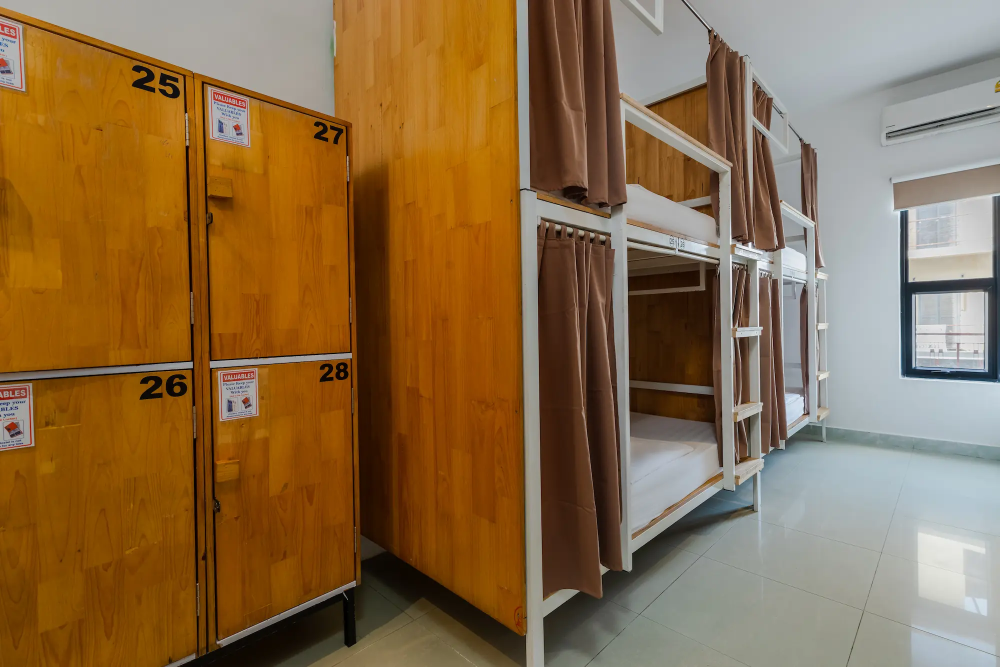 4 Bed Dormitory Room - Image 2