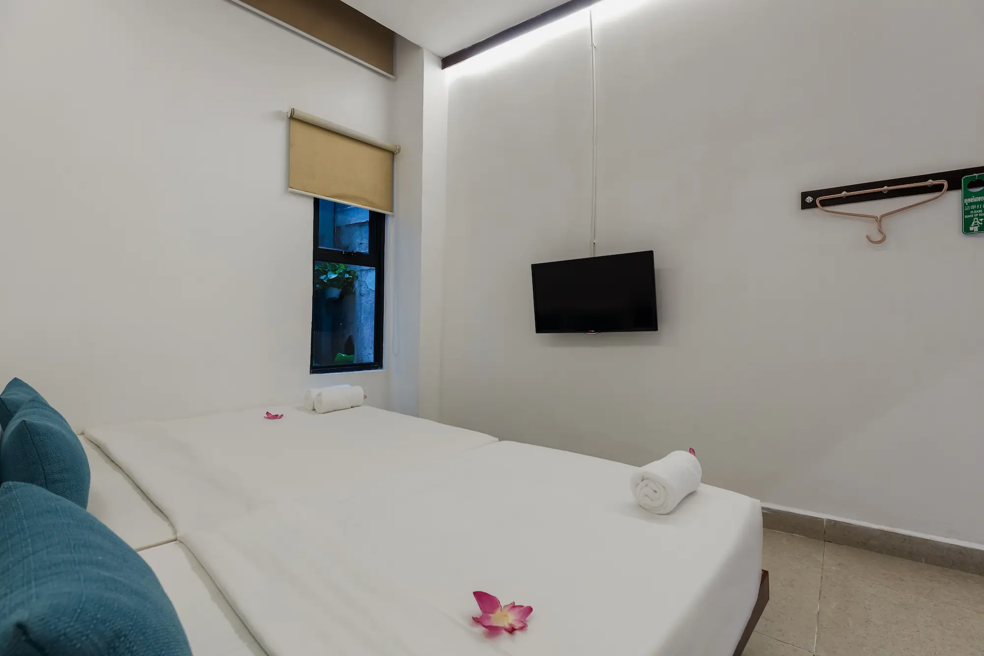 Deluxe Room - Image 2