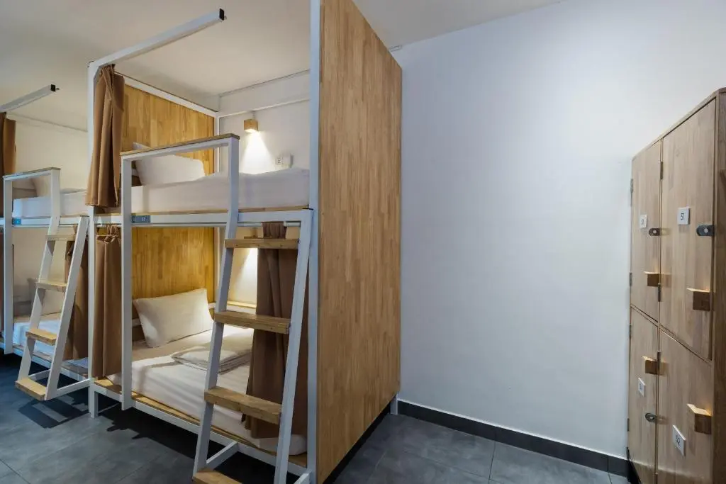 6 Bed Dormitory - Image 2